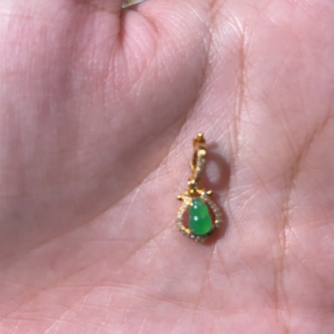 【闪购商品】颈饰18K金镶嵌翡翠老*