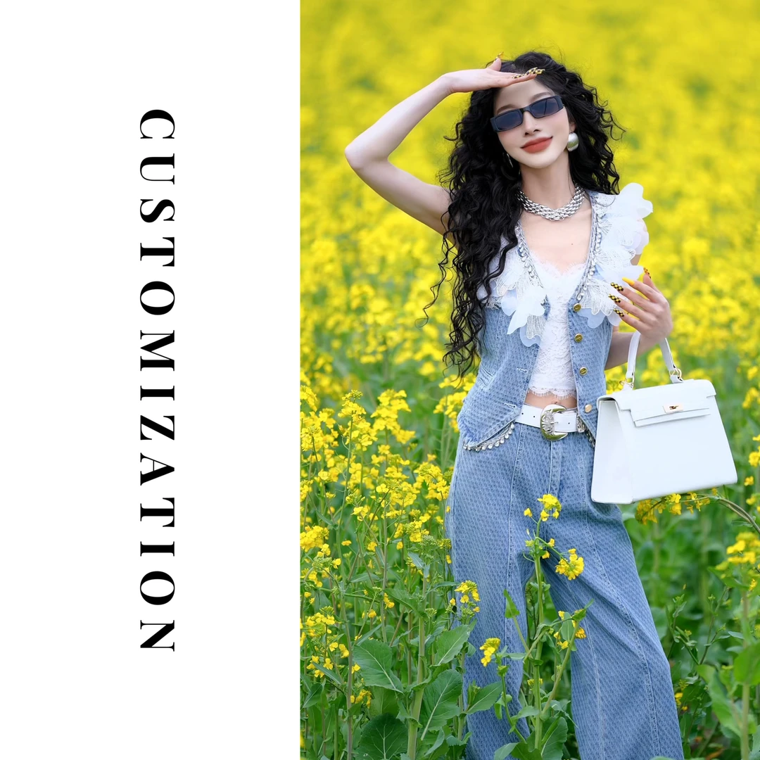 2025年春款蓝色牛仔拼接白色花朵蕾丝女款套装时尚百搭夏季复古