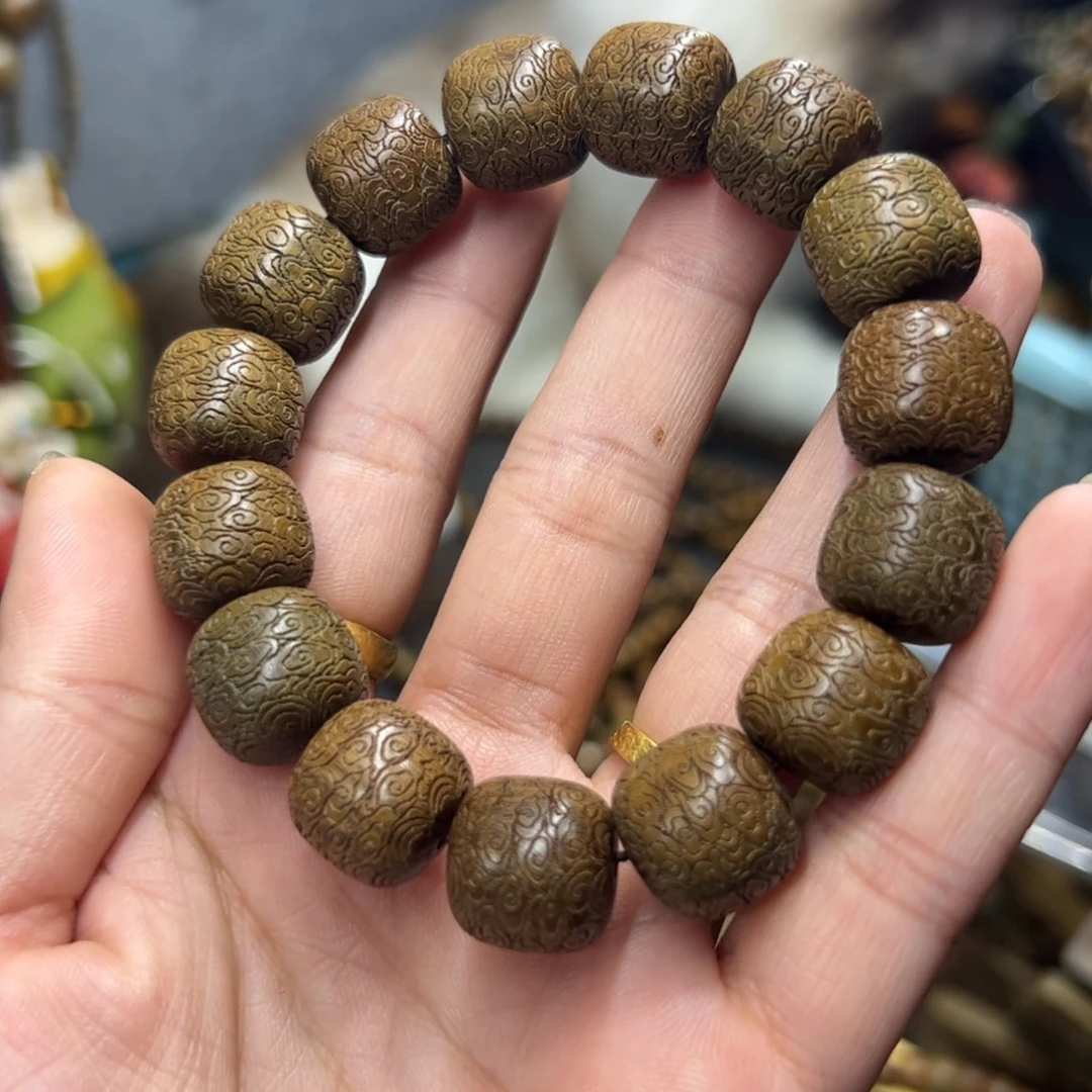 无事牌维腊木（绿檀）