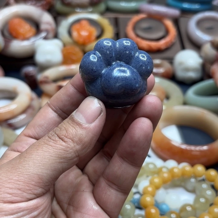 石英岩玉合金颈饰