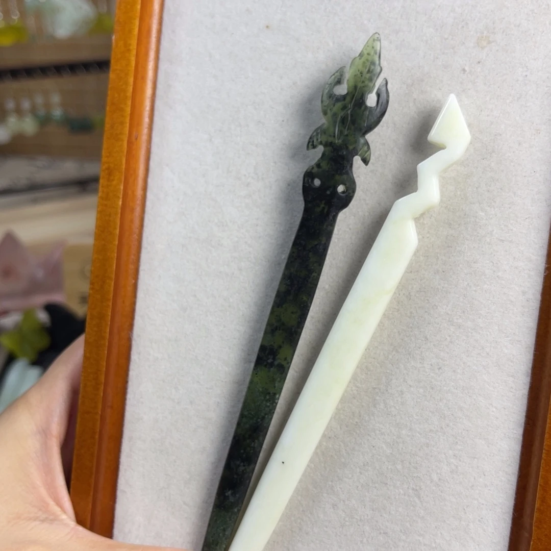蛇纹石玉未镶嵌发饰