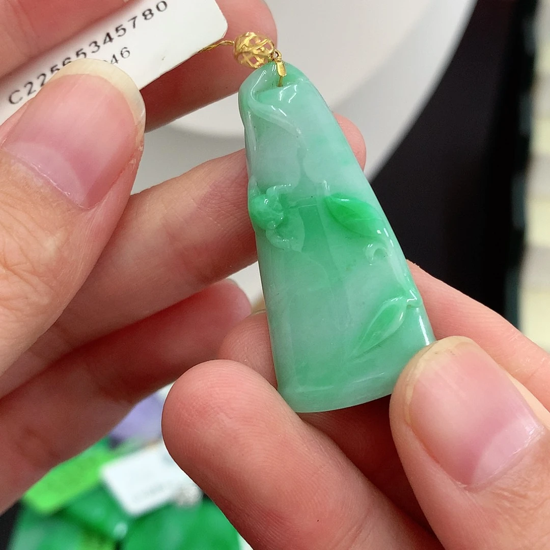 翡翠18K金镶嵌吊坠(不含链)