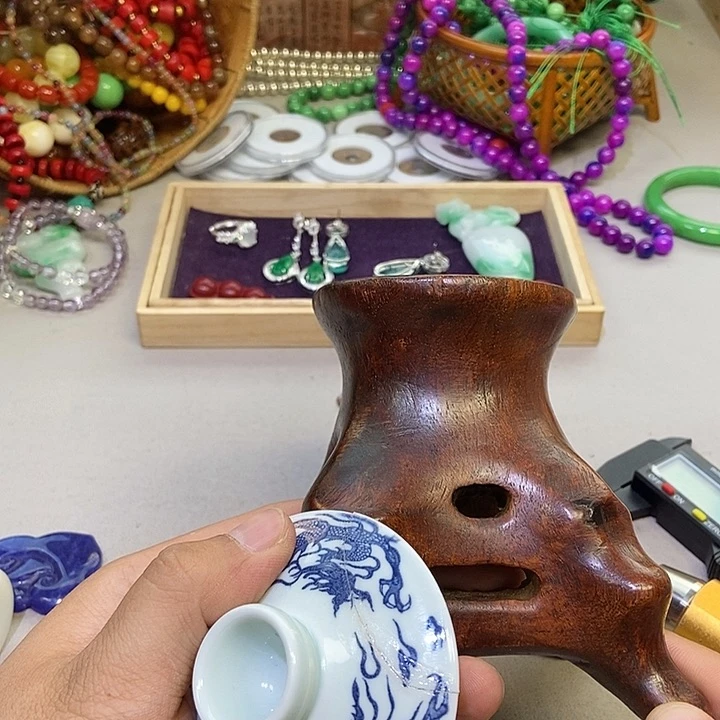 瓷片不会哈哈哈哈哈哈哈哈哈哈