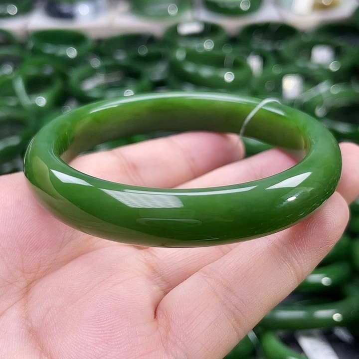 未镶嵌手镯和田玉（碧玉）