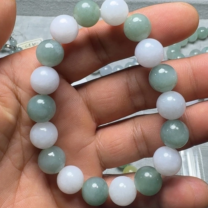 定制翡翠未镶嵌手串