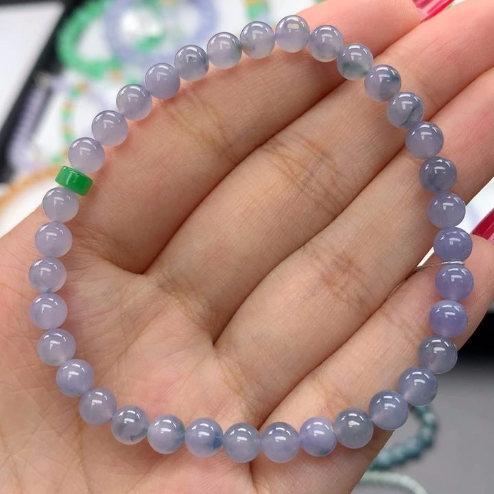 翡翠手镯未镶嵌翡翠
