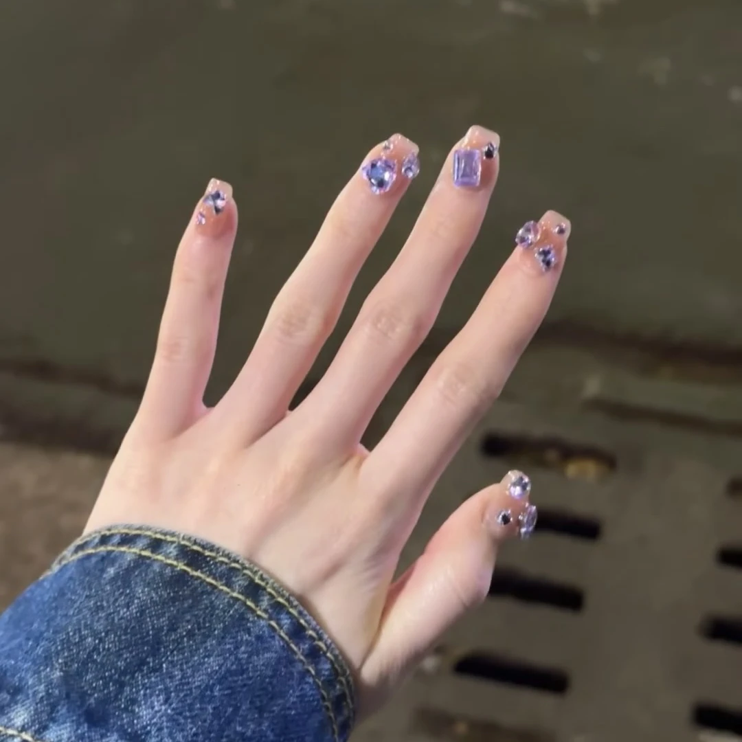 紫色满钻手工穿戴式甲爆闪裸色美甲短款高级感显白夏日假指甲贴片