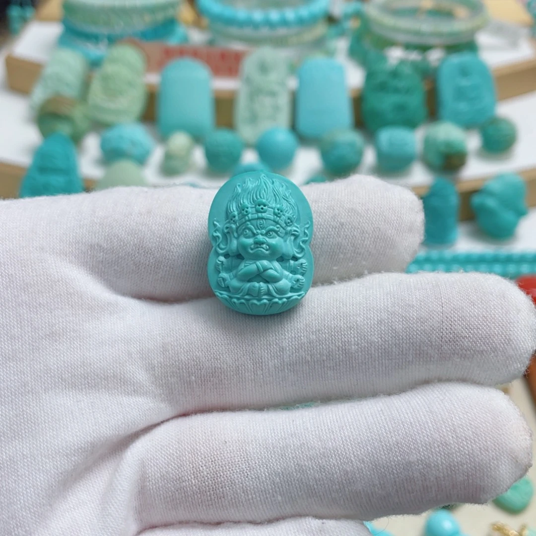 绿松石未镶嵌珠宝奇石