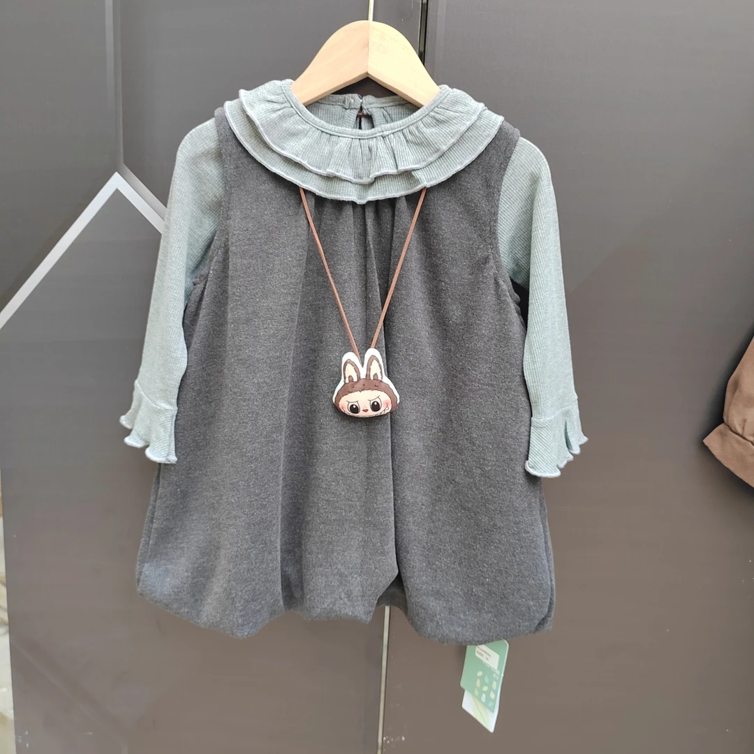 2025新款儿童春秋款娃娃领褶皱打底衫衫灰色泡泡背心裙套装送吊坠