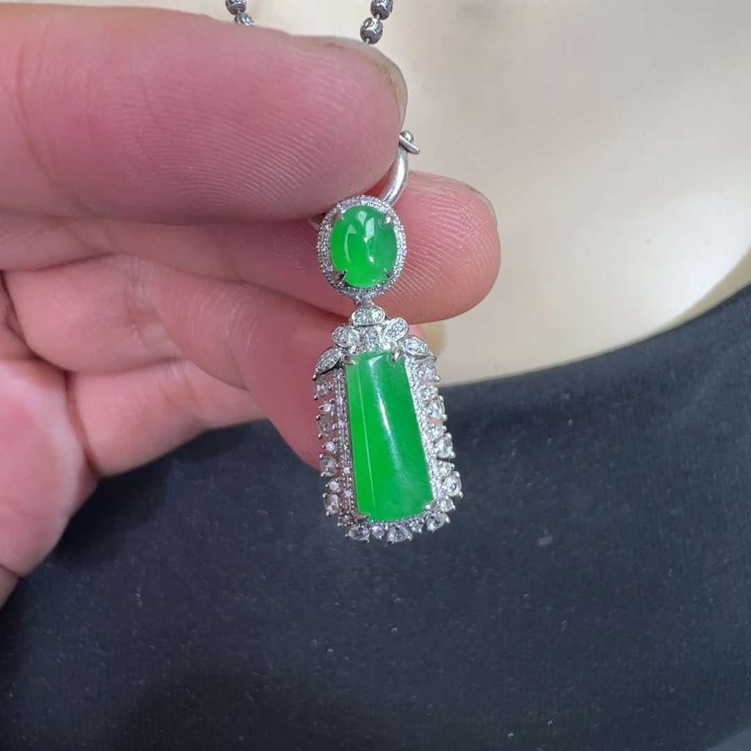 翡翠18K金镶嵌吊坠(不含链)