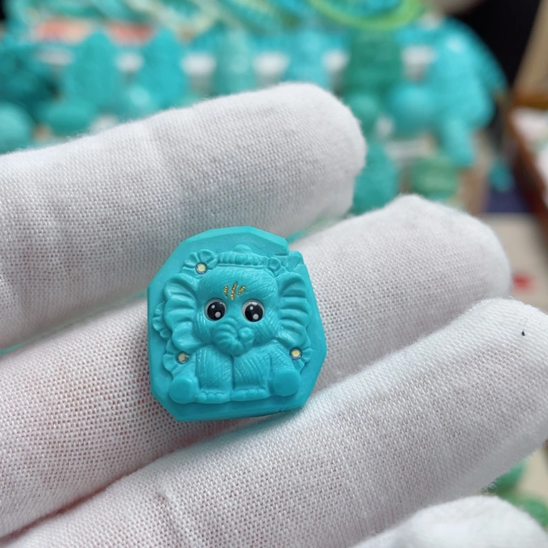 绿松石未镶嵌珠宝奇石