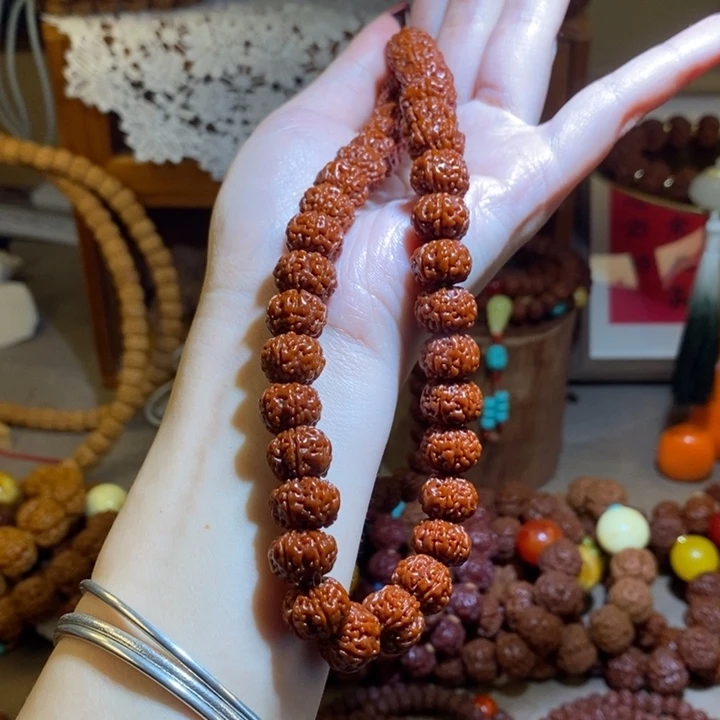 梨****手串金刚菩提126玉华树王毕业款手持一物