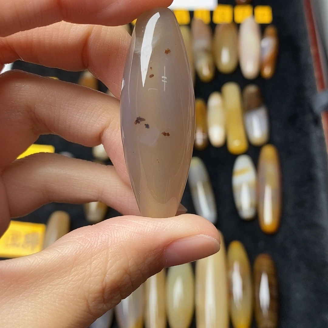 奔***霸玛瑙/玉髓未镶嵌颈饰