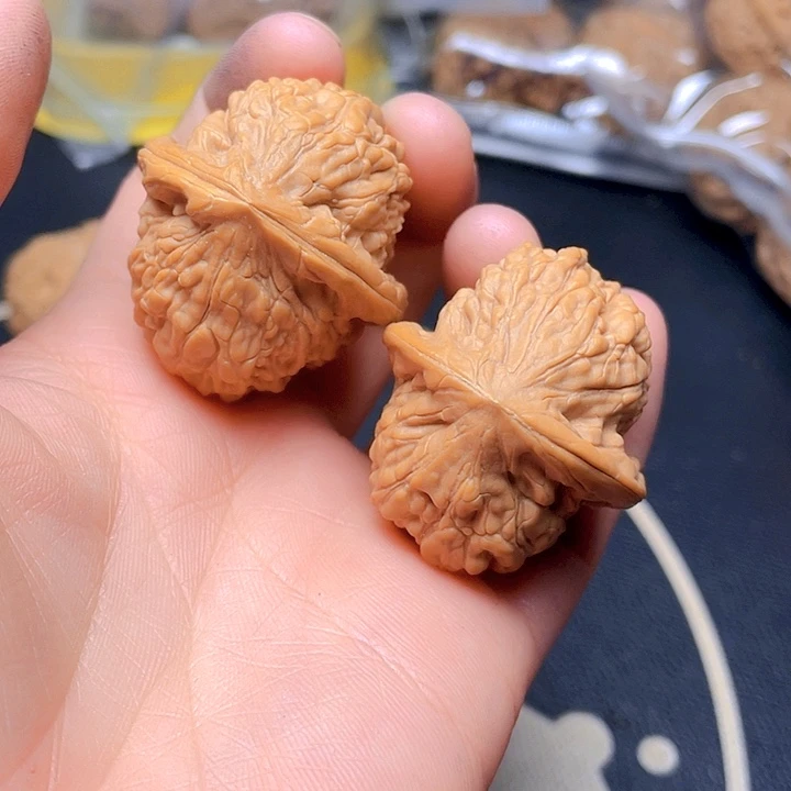 文玩核桃把件九月一对