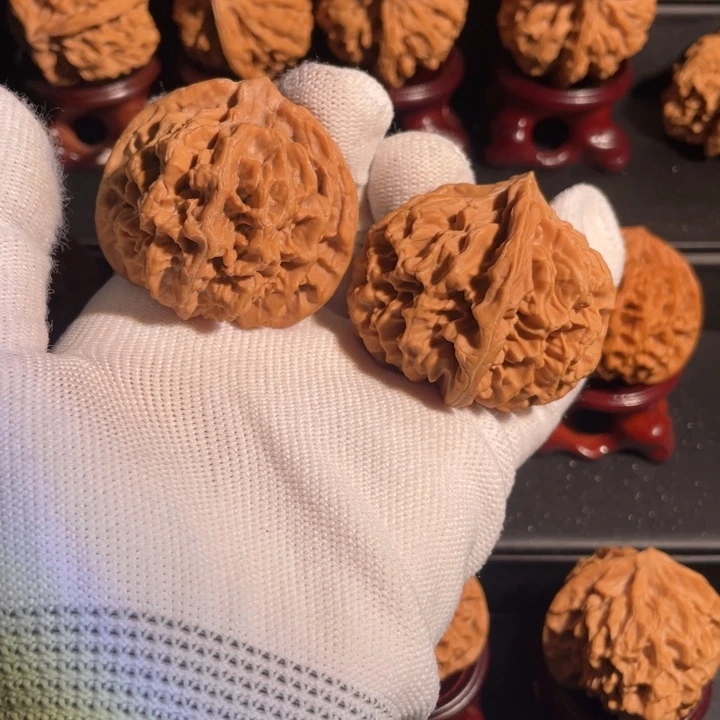 文玩核桃吊坠42官帽