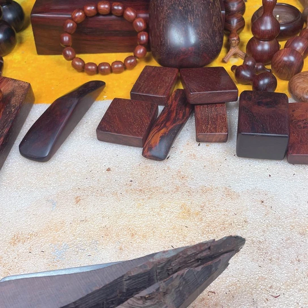 檀香紫檀（小叶紫檀）回***？