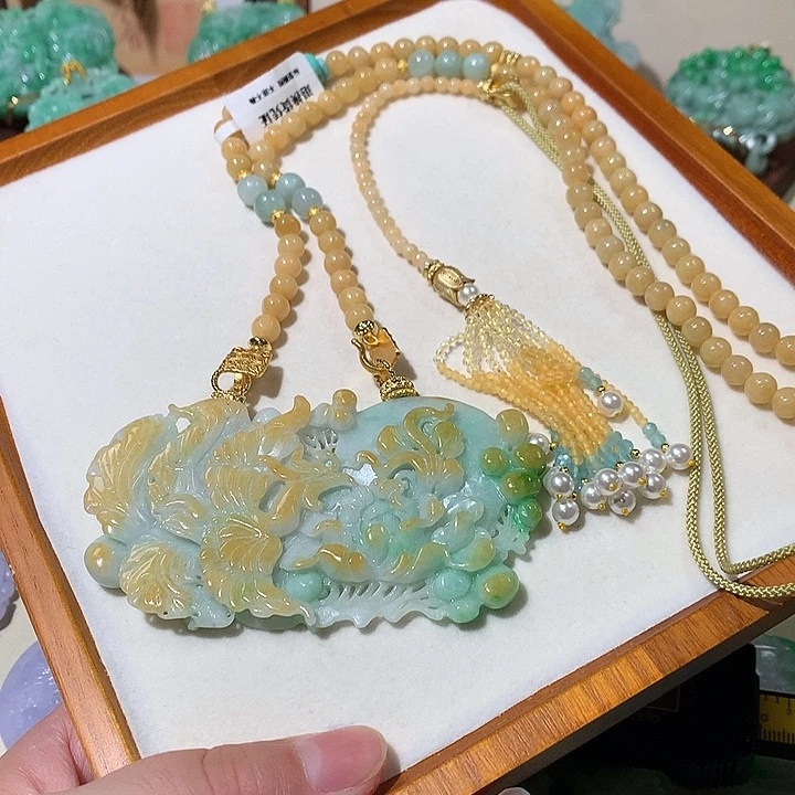 翡翠未镶嵌颈饰翡翠吊坠