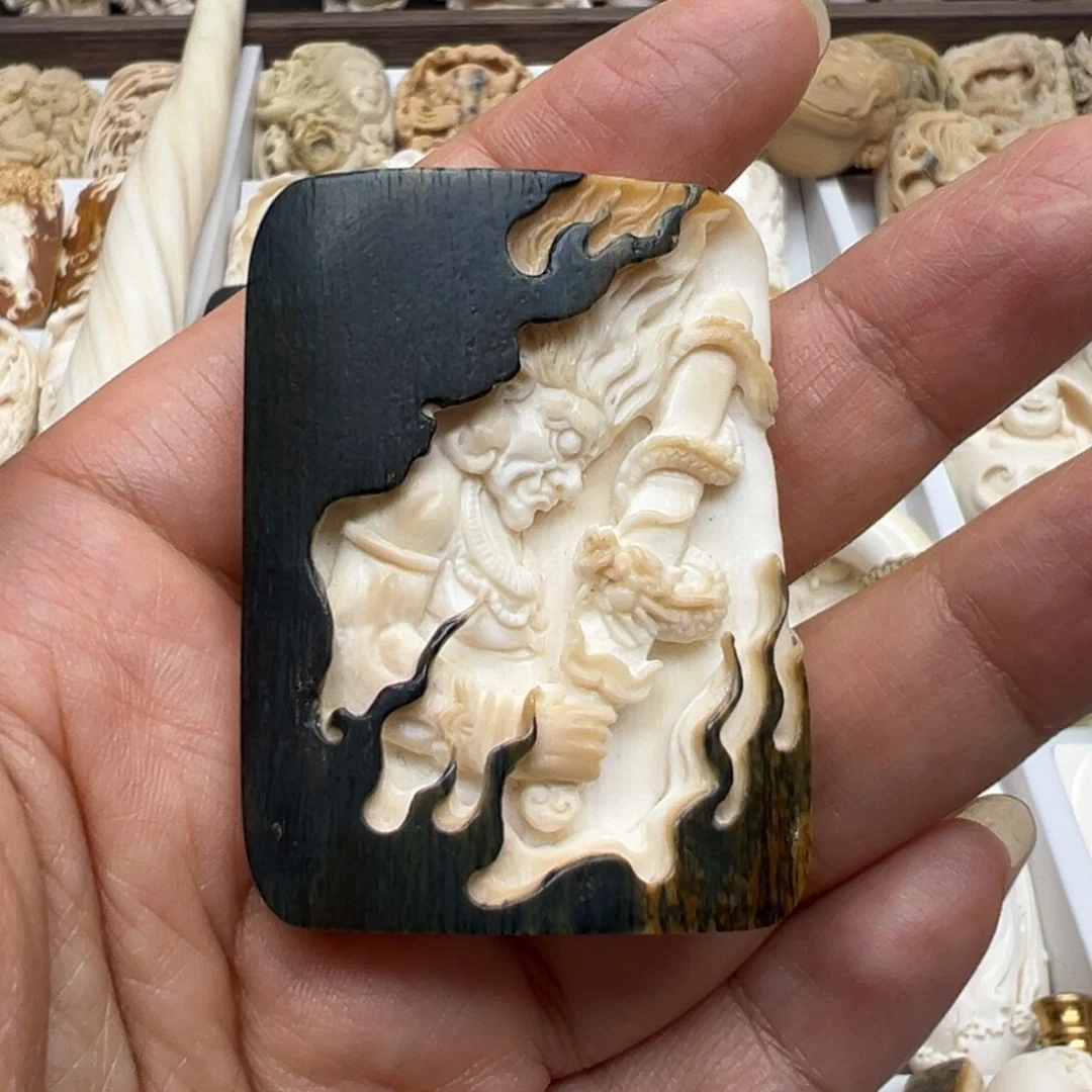 白玉菩提吊坠弄**?猛犸