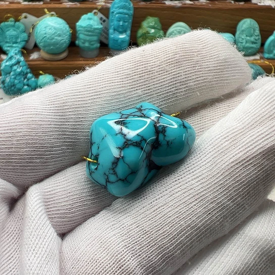绿松石配饰未镶嵌