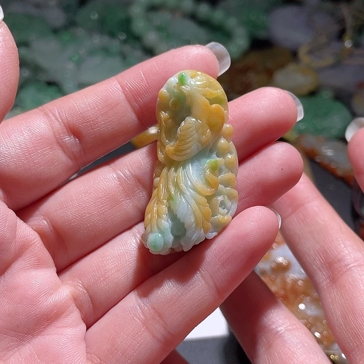 颈饰未镶嵌翡翠天
