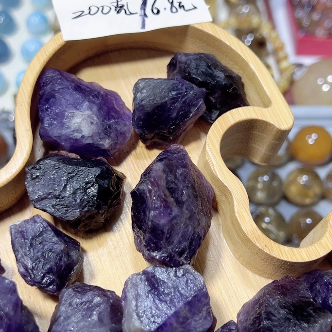 颈饰水晶未镶嵌天然水晶