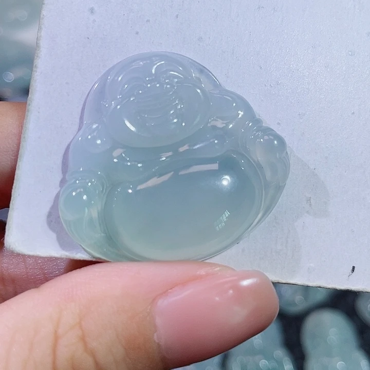 翡翠18K金镶嵌颈饰佛公