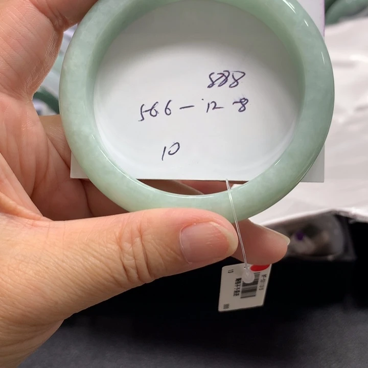 翡翠未镶嵌手镯10