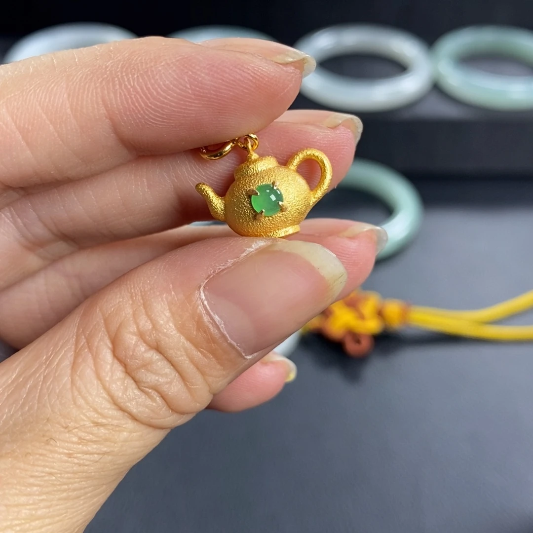 翡翠未镶嵌颈饰天然翡翠