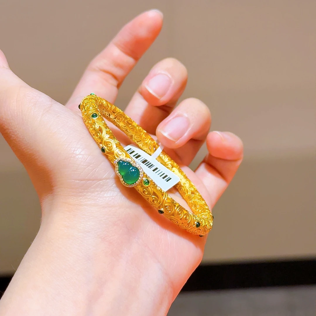 【铭记】足金999 古法镶嵌莫桑玉石黄金手镯 福禄