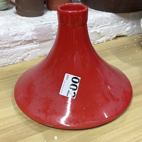 微瑕，不明火，约口径25.5，红盖拖釉