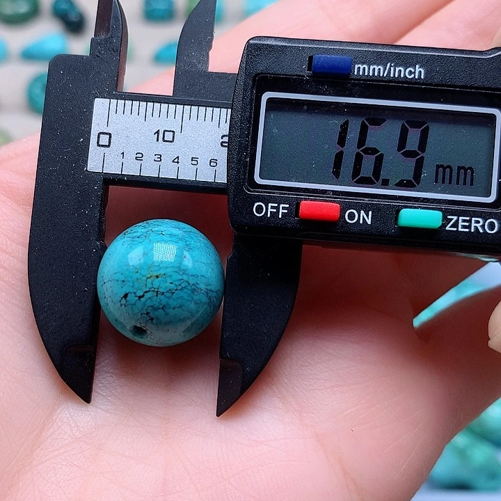 绿松石颈饰未镶嵌