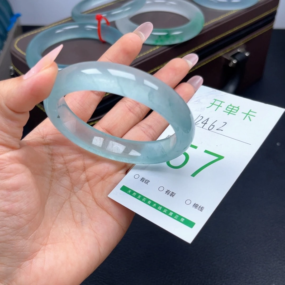 石英岩玉手镯未镶嵌