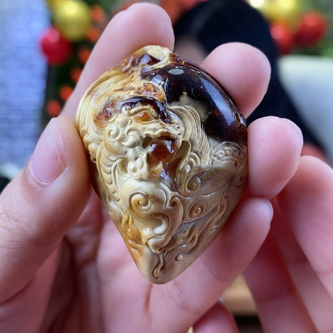 蜜蜡裸石未镶嵌蜜蜡雕刻