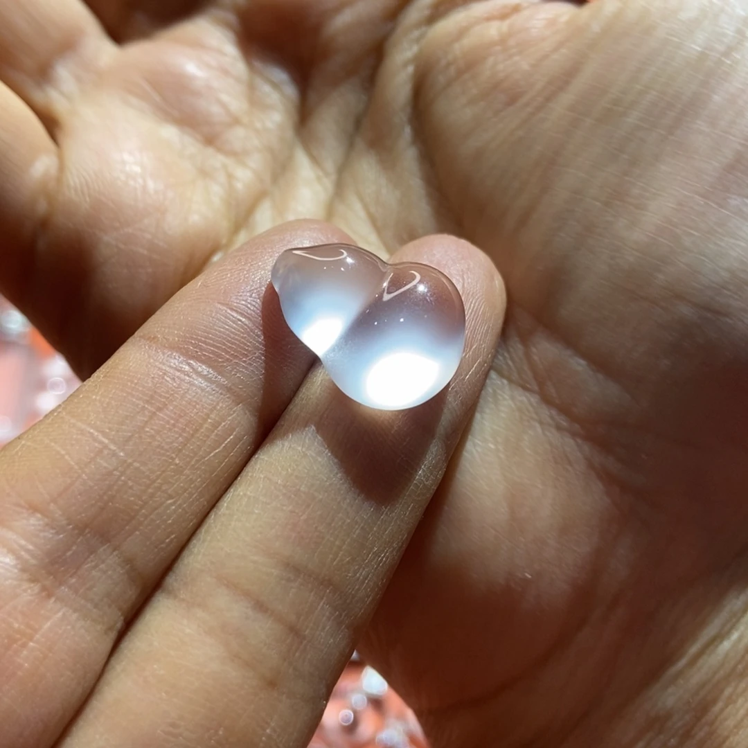 月***兔石英质玉未镶嵌颈饰