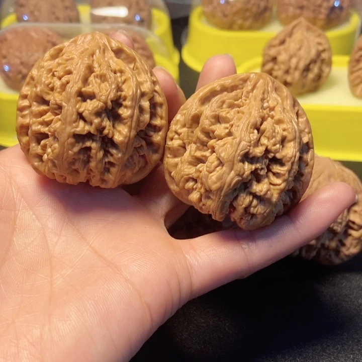 文玩核桃吊坠粗筋