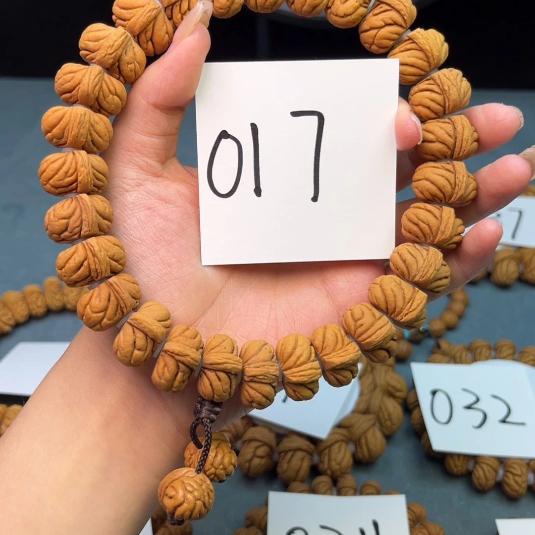 桃核手串19霸王龙手持