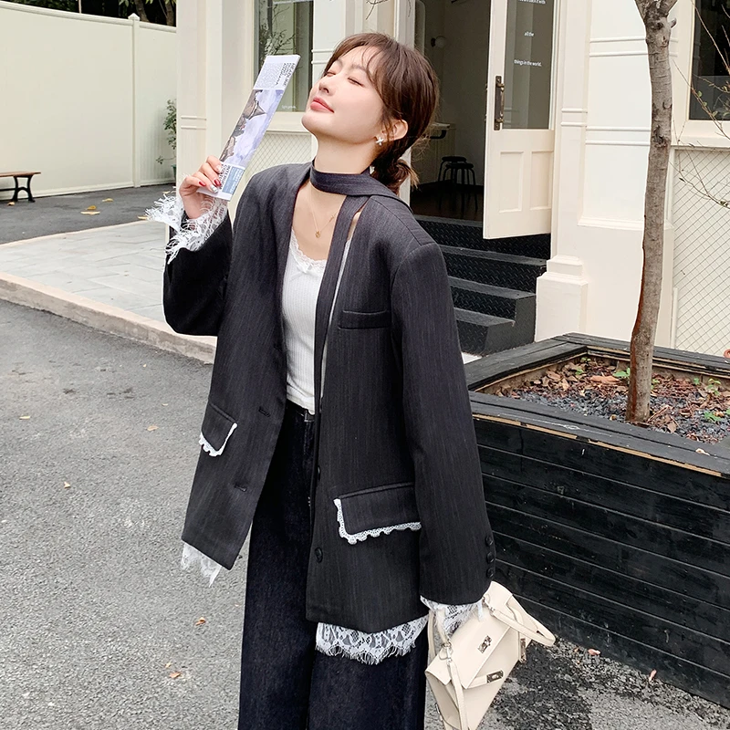 2025新款今年流行爆款超火减龄设计感独特漂亮蕾丝拼接西装外套女