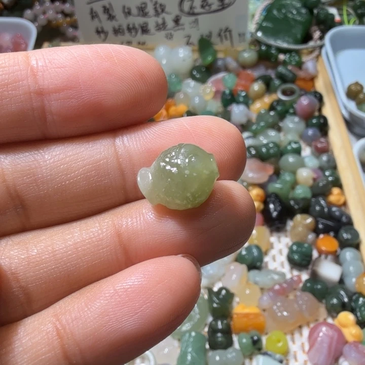 和田玉未镶嵌珠宝半成品