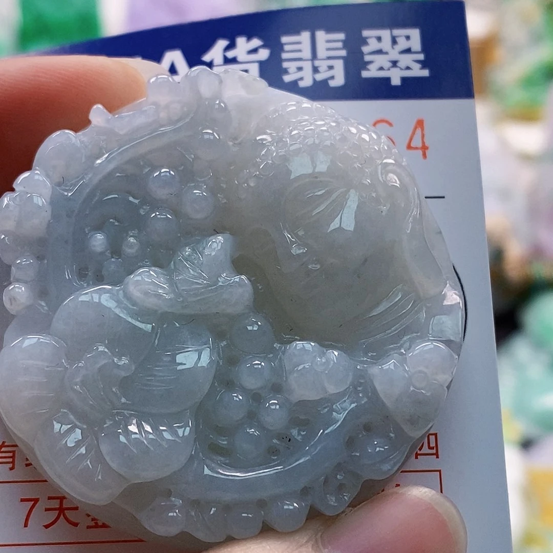 吊坠(不含链)未镶嵌翡翠