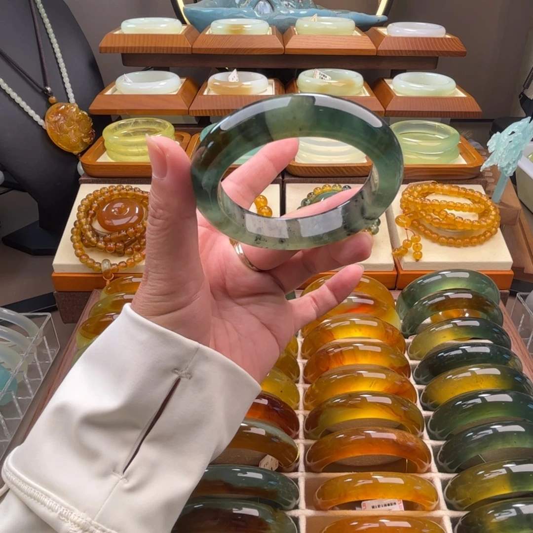 未镶嵌蛇纹石玉手镯54