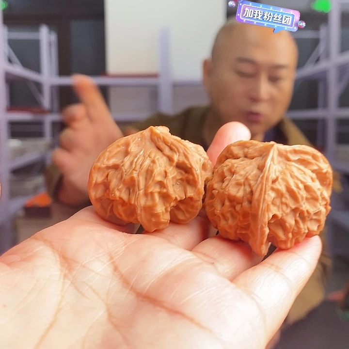 把件文玩核桃三棱