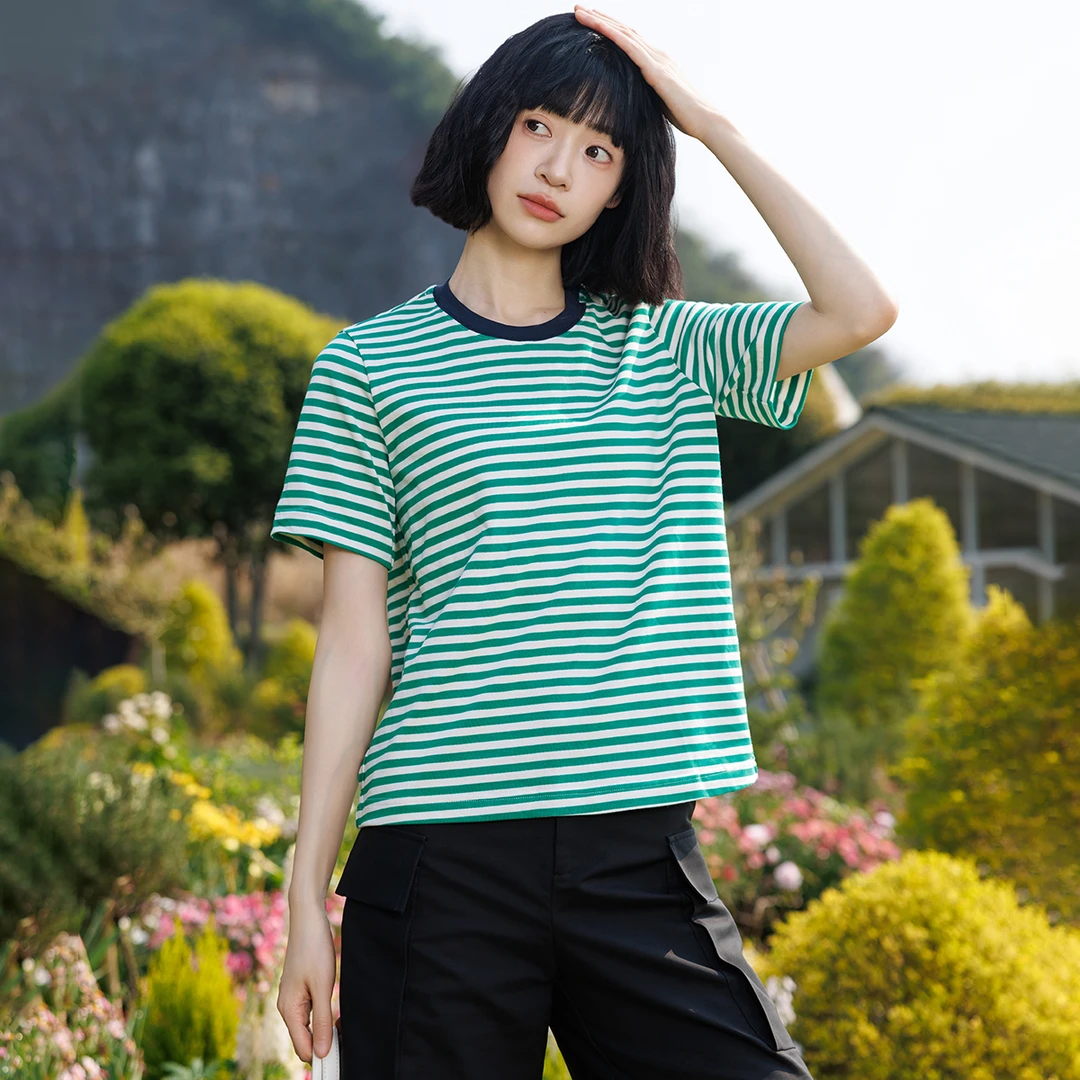 费依复古休闲圆领T恤女2025夏季新款设计款文艺条纹撞色短袖上衣