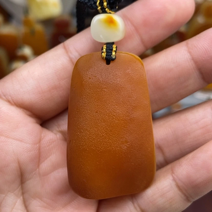 【闪购商品】琥珀颈饰未镶嵌