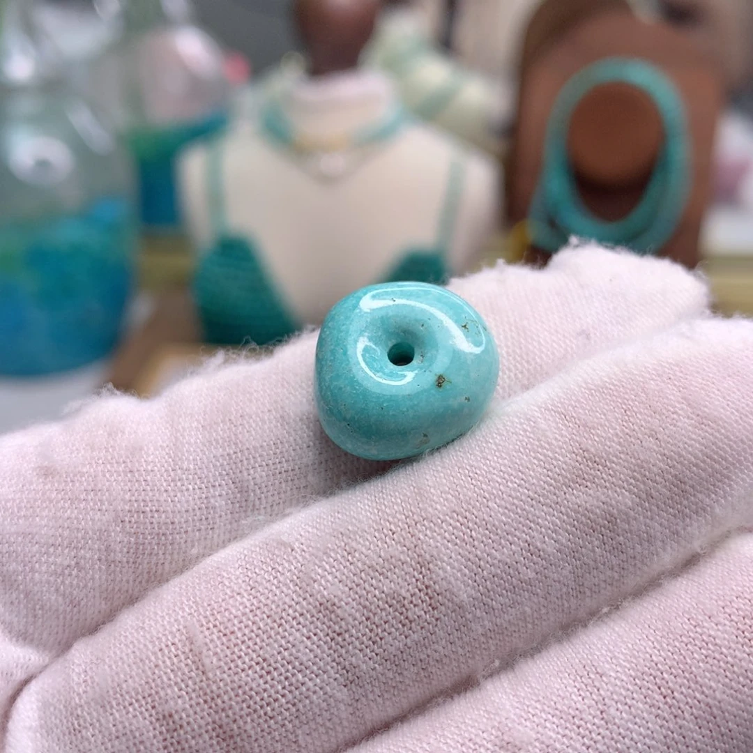 绿松石未镶嵌饰品