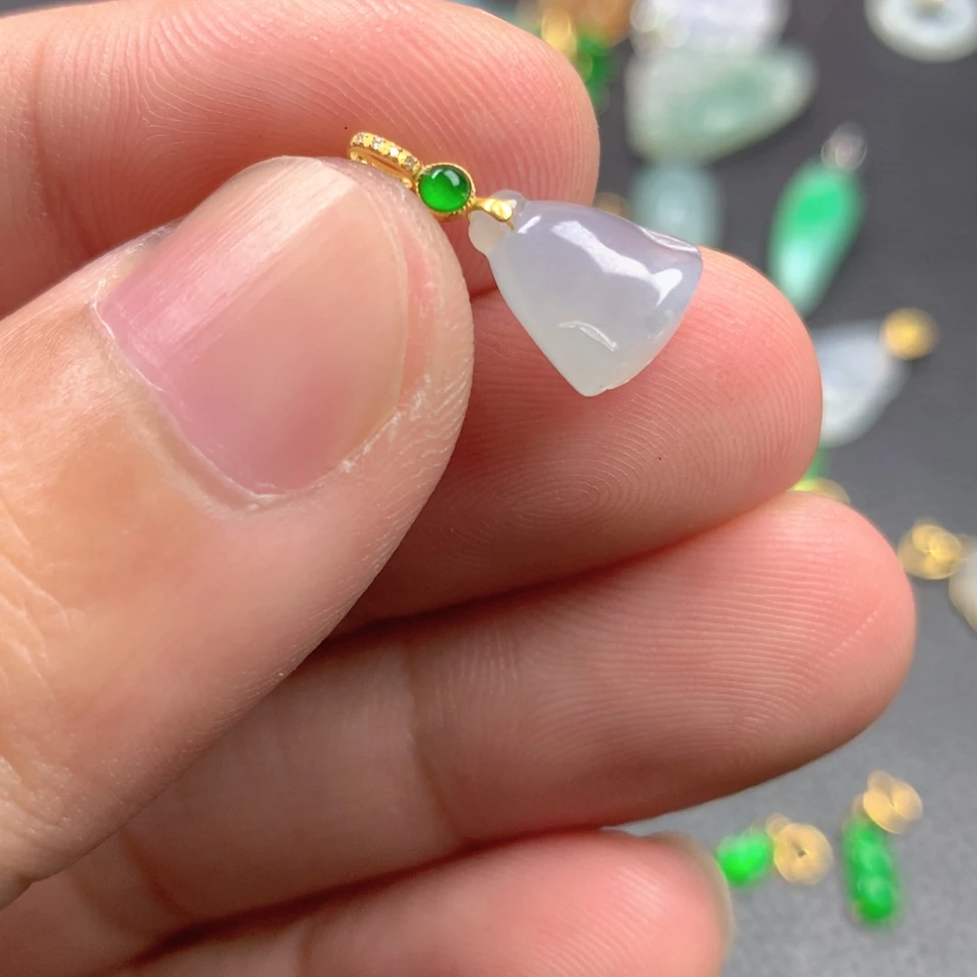 【闪购商品】颈饰18K金镶嵌翡翠翡翠