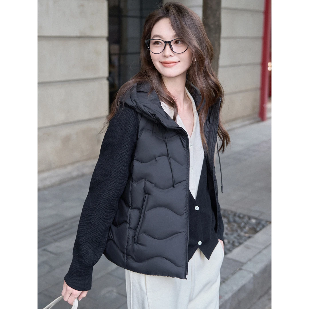 CKOUCCOO/扣蔻针织袖拼接90白鸭绒轻薄连帽羽绒服女2025冬季外套