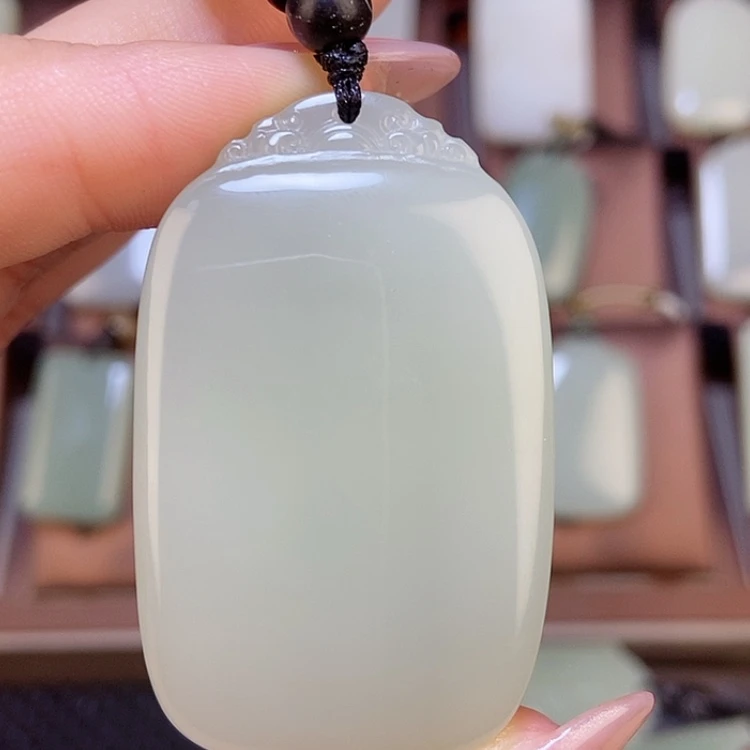 【闪购商品】颈饰未镶嵌和田玉