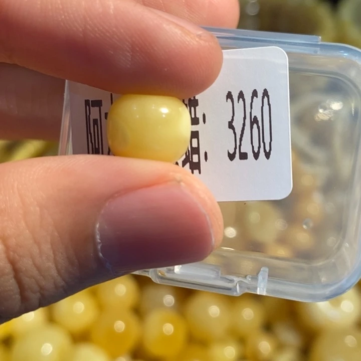 琥珀未镶嵌珠宝奇石3260