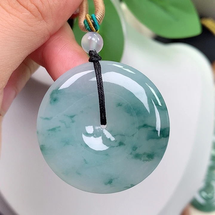 颈饰未镶嵌翡翠平安扣 35.7x6.1mm