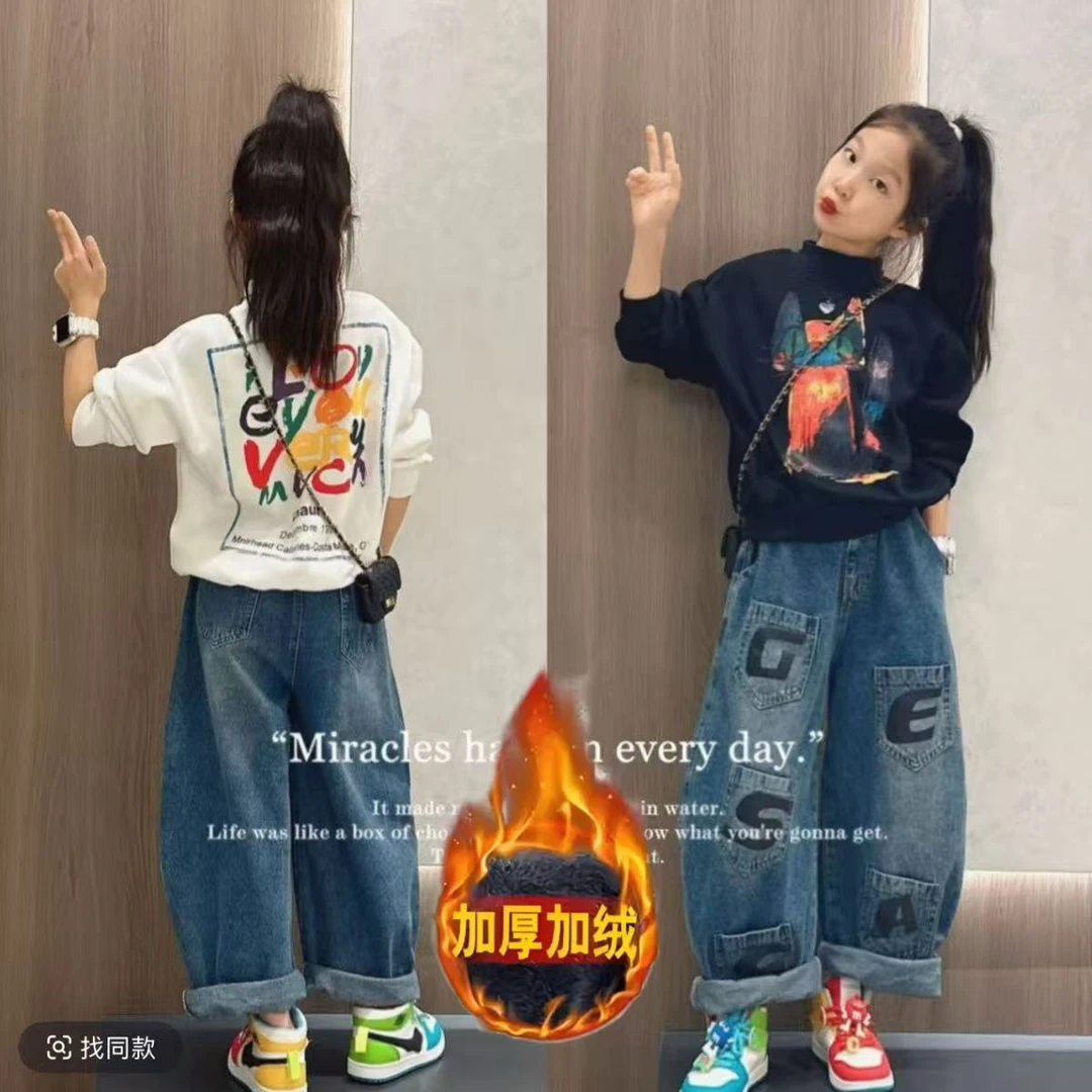 女童套装潮酷秋冬加绒涂鸦猫咪印花圆领卫衣时髦儿童牛仔裤两件套